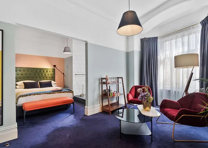 Hotel Harry, Ascend Hotel Collection